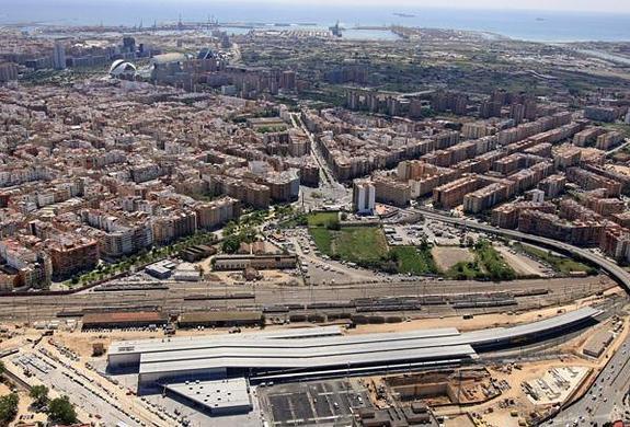 Vista aérea de la zona de la primera fase del Parque Central, que forma un enorme triángulo.