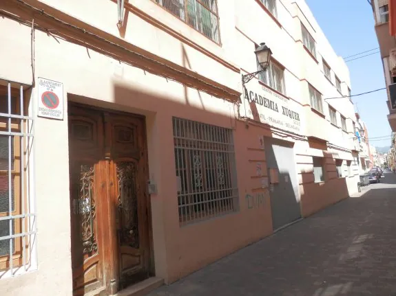 Instalaciones actuales del colegio en Alzira. :: m. garcía