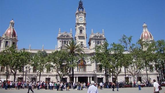 Fachada del Ayuntamiento de Valencia.