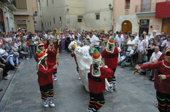  Uno de los bailes tradicionales del Corpus de Xàtiva.