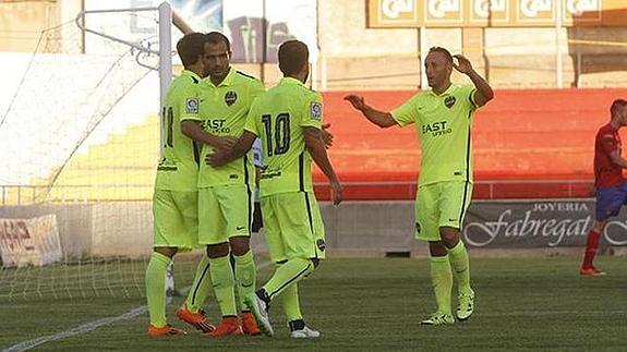 Morales, en el partido frente a la UD Alzira.