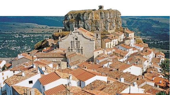 Panorámica de la localidad de Ares del Maestre, desde los molinos.