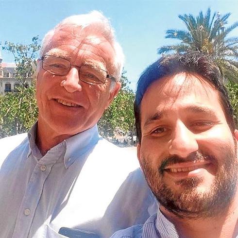 Ribó y Marzà se hacen un selfie en el Ayuntamiento de Valencia.