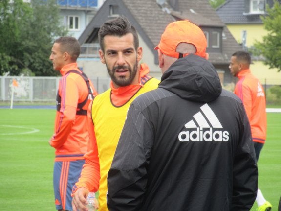 Negredo, en el entrenamiento de ayer. :: j. bermejo