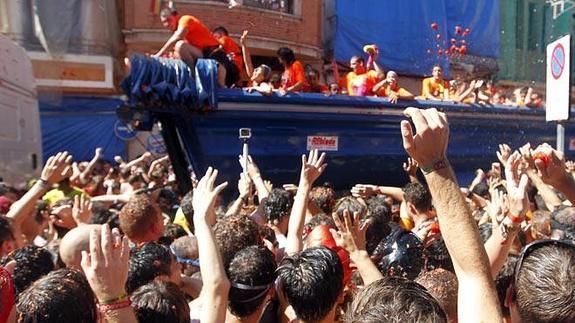 La Tomatina recibirá participantes de 96 nacionalidades distintas