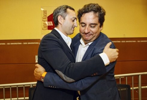 El popular Sánchez con Tormo, de Ciudadanos de Alicante. :: j. p. reina