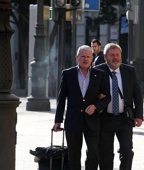 Pablo Crespo a su llegada al juicio Fitur en la sede del TSJCV.