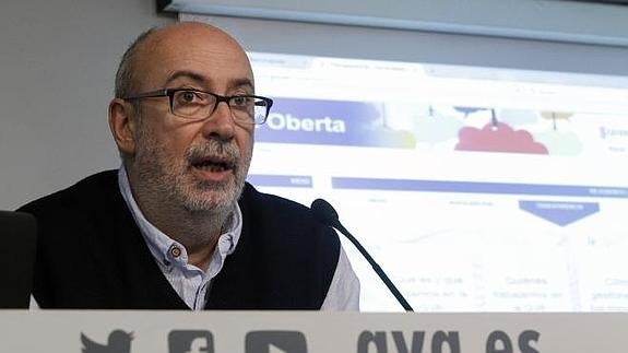 Manuel Alcaraz durante la presentación del Portal de Transparencia. 