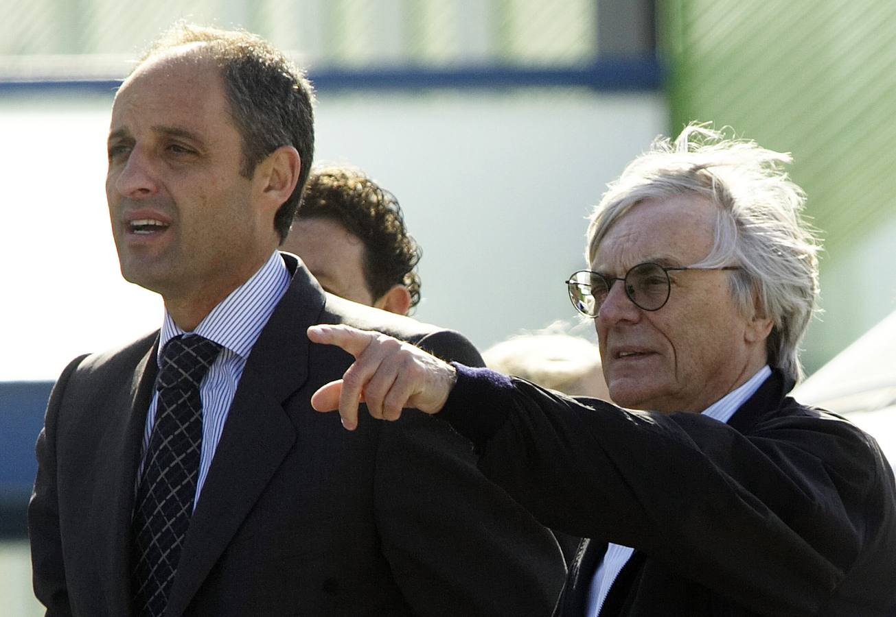 Camps con Bernie Ecclestone en 2010.