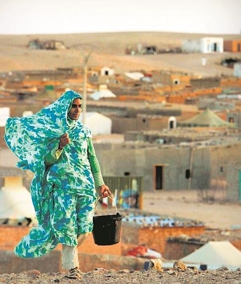 Mujer saharaui en los campos de refugiados de Tinduf, en Argelia.