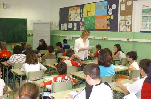 Alumnos de una escuela concertada durante una clase. :: efe 