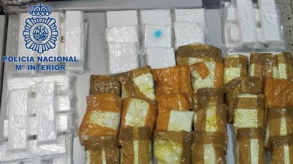 Incautación de 35 kilos de cocaína por parte de la Policía Nacional.