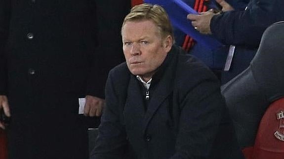 El actual entrenador del Southampton, Ronald Koeman, durante un partido de la Premier League.