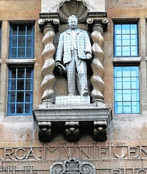 La polémica estatus de Cecil Rhodes en Oxford.