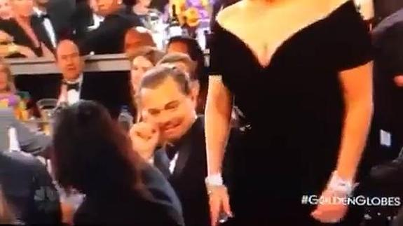 Leonardo DiCaprio y su cara a Lady Gaga