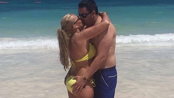 Belén Esteban, feliz con su novio Miguel en el Caribe