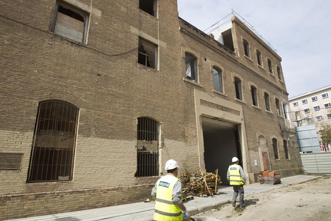 La antigua Harinera, hoy, en obras.