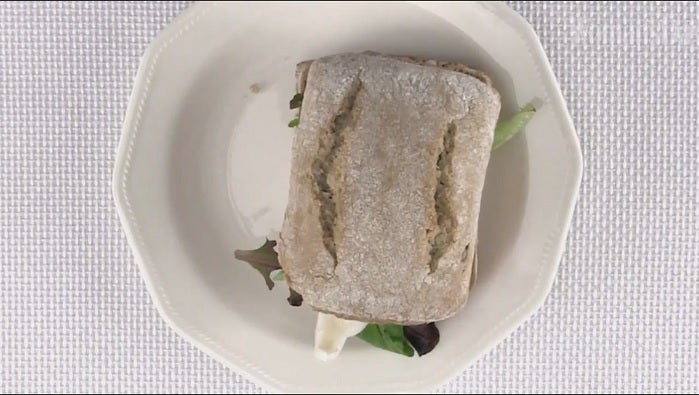 El 'valenciano' bocadillo de sepia vegetales