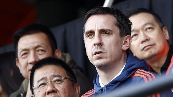 Así fue el despido de Neville según Peter Lim