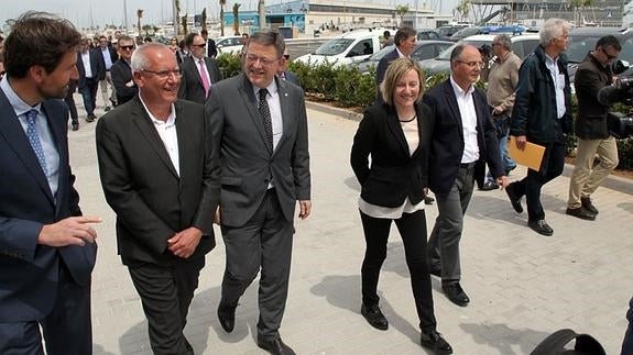 Salvador responsabiliza al Gobierno de España y a Rajoy de que no se pueda pescar en el recinto portuario de Dénia