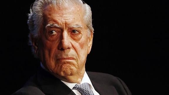 El escritor peruano y premio Nobel Mario Vargas Llosa en una imagen de archivo.