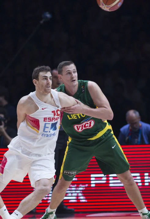 Claver lucha por la posición en la final del Eurobasket. :: feb