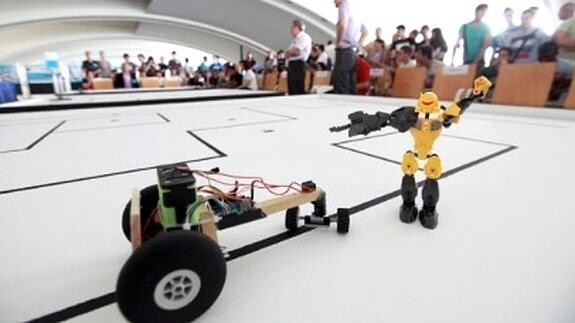 Más de 1.500 escolares compiten en Desafío Robot en Valencia