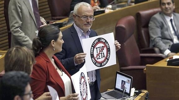 El Consell encarga a las universidades informe sobre consecuencias del TTIP