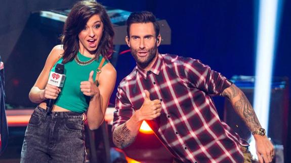 Christina Grimmie y Adam Levine.