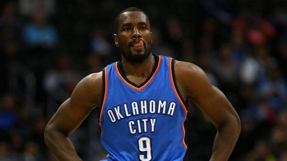 Serge Ibaka durante uno de sus encuentros con los Thunder de Oklahoma.