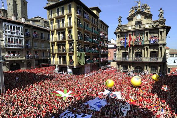 Fotos | Así ha sido el chupinazo de San Fermín 2016