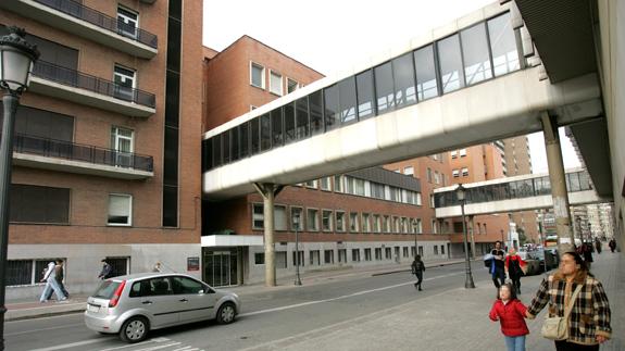 La pasarela del Hospital Clínico de Valencia.