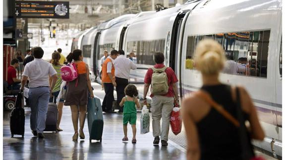 Renfe amplía la oferta de alta velocidad y larga distancia hasta y desde Valencia
