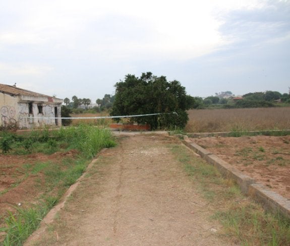 Caseta de campo de El Puig donde se produjo el crimen. :: g. civil