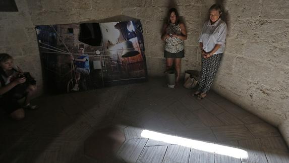 Rayo de luz entrando por al ventana del Micalet.