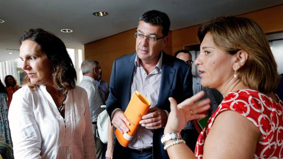 El PPCV promete a PSPV y Compromís mejorar la financiación si se abstienen en la investidura de Rajoy