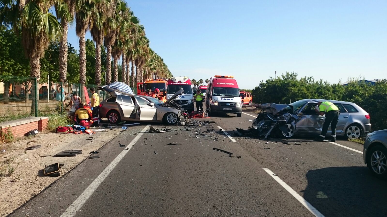 Fallece un menor y otras cinco personas resultan heridas en un accidente de tráfico en Beniflà