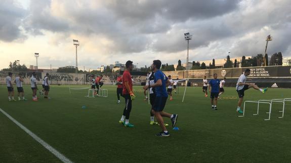 Munir durante el entrenamiento de hoy con el Valencia CF.