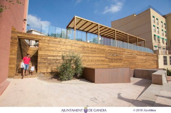 Gandia une el centro y el río con el mirador del Serpis