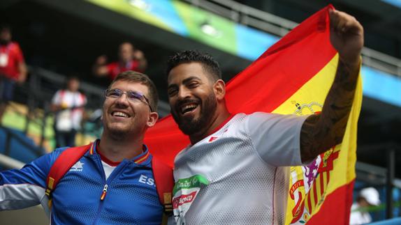 Kim López (derecha), junto al también valenciano Héctor Cabrera.