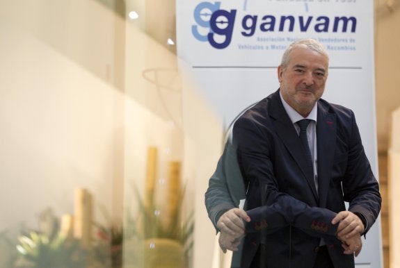 Tomás Herrero, director general de la Asociación Nacional de Vendedores de Vehículos a Motor (Ganvam). :: damián torres