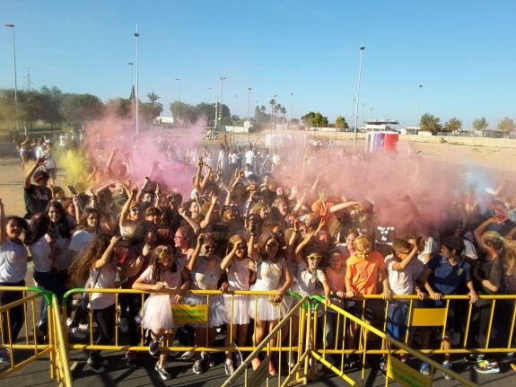 Los niños y jóvenes participantes en una de las actividades. LP