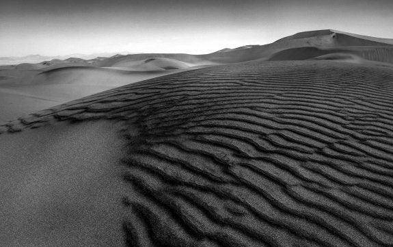 Mar de dunas en el camino de Kerman, una región inhóspita frecuentada durante siglos por caravanas de mercaderes. :: 