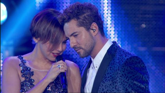 Chenoa y Bisbal cantan 'Escondidos'