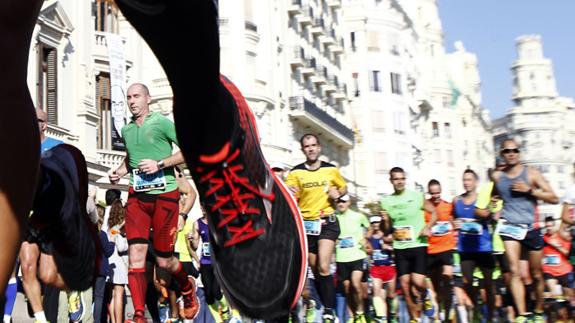 Imagen del Maratón de Valencia de 2015, con el cielo despejado.