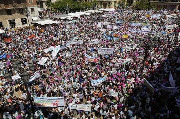 Concentración organizada en Valencia en defensa de la educación concertada. :: manuel molines