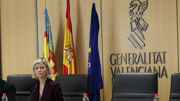 La consellera Gabriela Bravo, hoy, en la mesa de negociación.