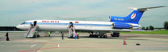 Imagen del último Tu-154 que voló en Europa. Fue el 29 de mayo de 2015; operado por la línea aérea nacional de Bielorrusia, enlazó la ciudad suiza de Génova con Minsk. falcus