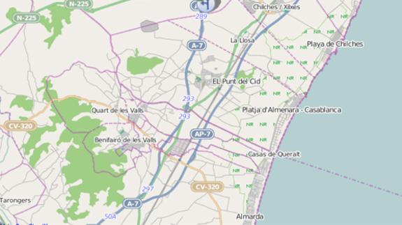 La autovía A-7 a su paso por Almenara, entre los términos de Sagunto y Xilxes.