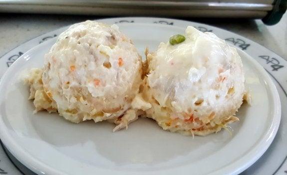  Bien presentada. Una clásica ensaladilla. :: a. v.